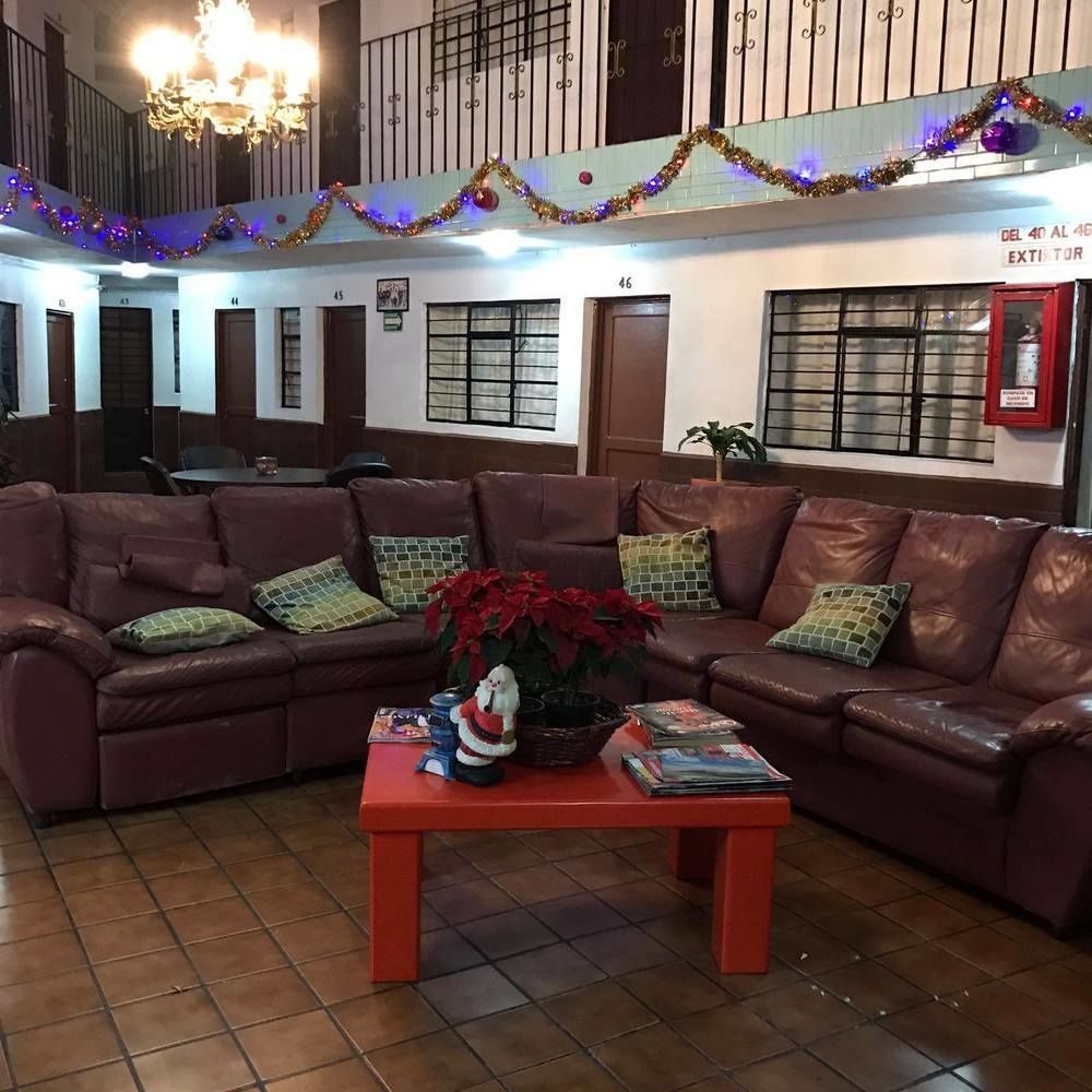 Oyo Hotel Brazil,Guadalajara,Estadio Jalisco エクステリア 写真