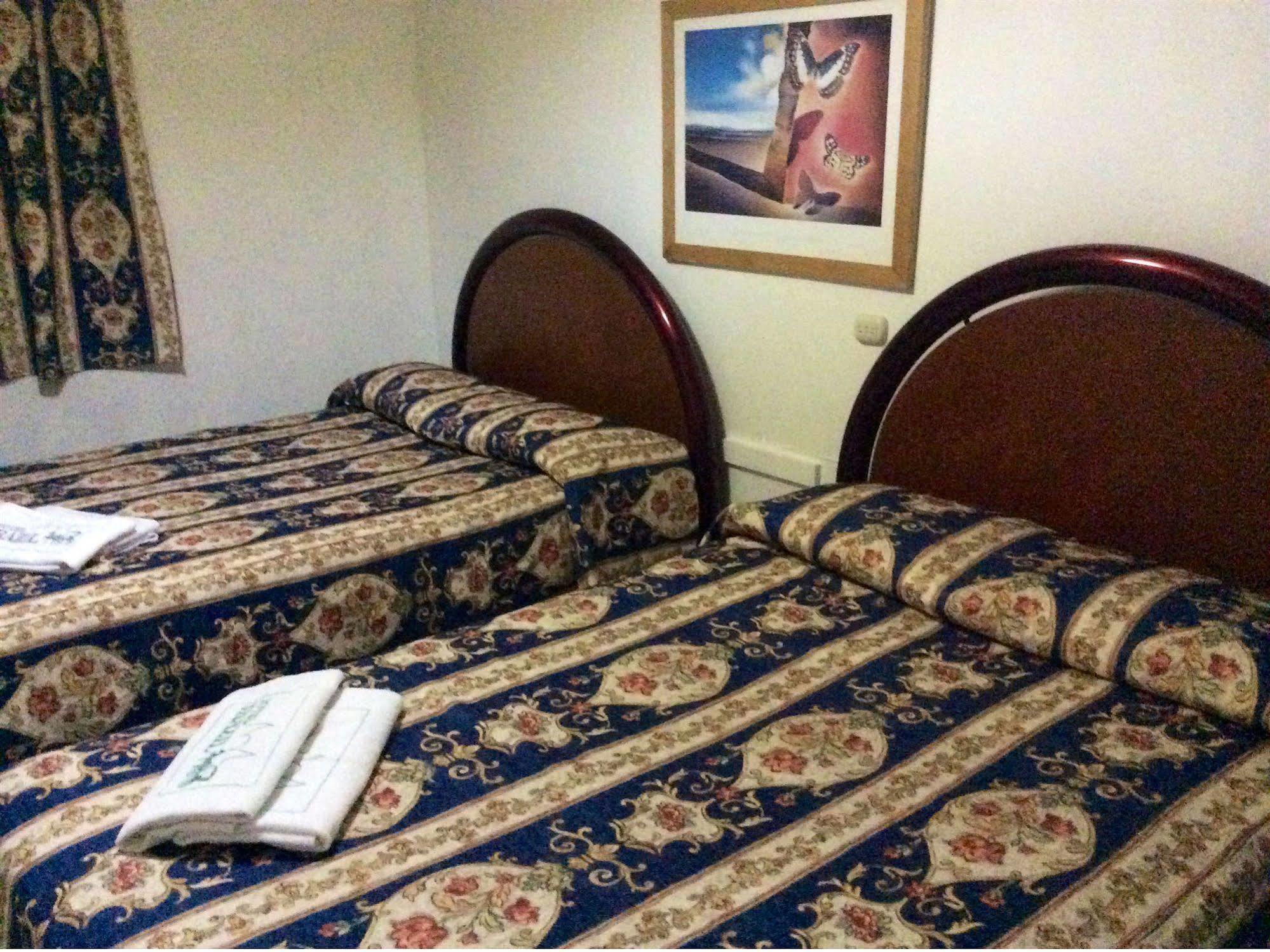 Oyo Hotel Brazil,Guadalajara,Estadio Jalisco エクステリア 写真